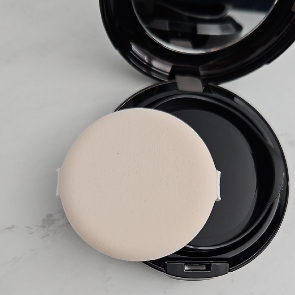 MAC Cosmetics Studio Perfect SPF 50 - Picture 2 of 6